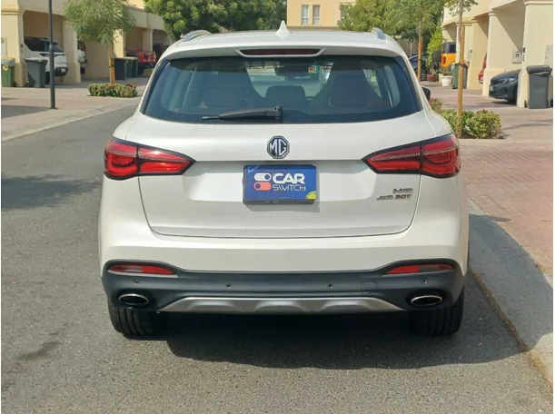 Car image 6