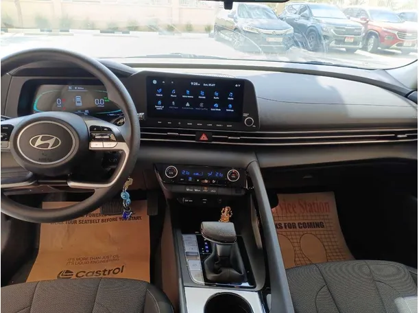Car image 18