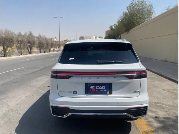 Car image 6