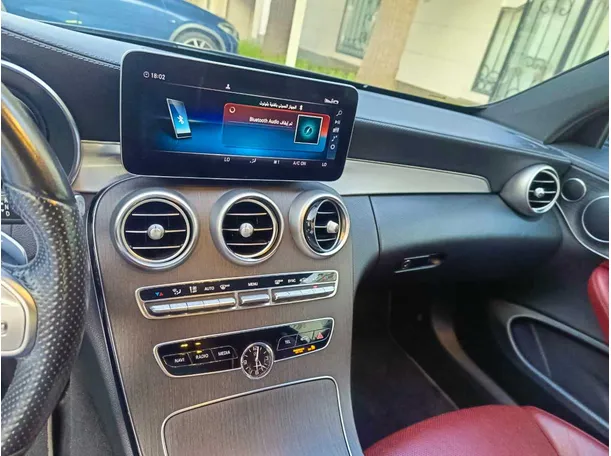 Car image 18