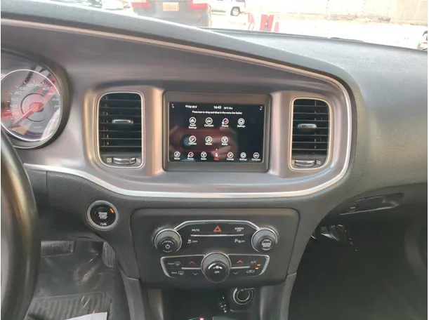 Car image 24