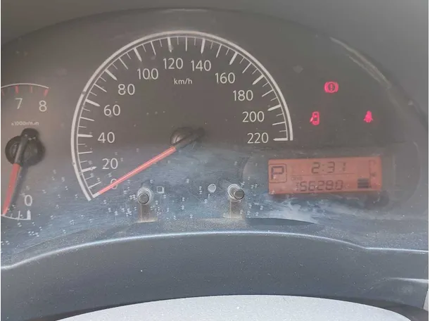 Car image 19