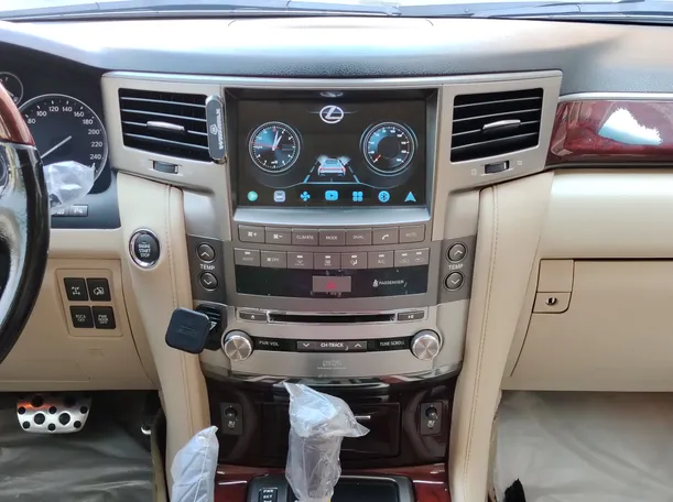 Car image 25