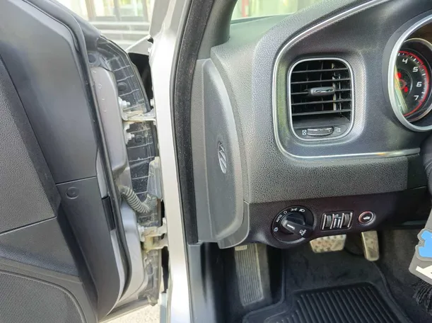 Car image 31