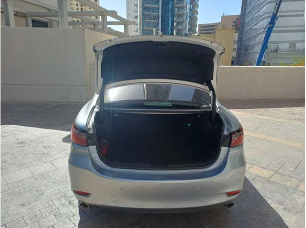 Car image 21