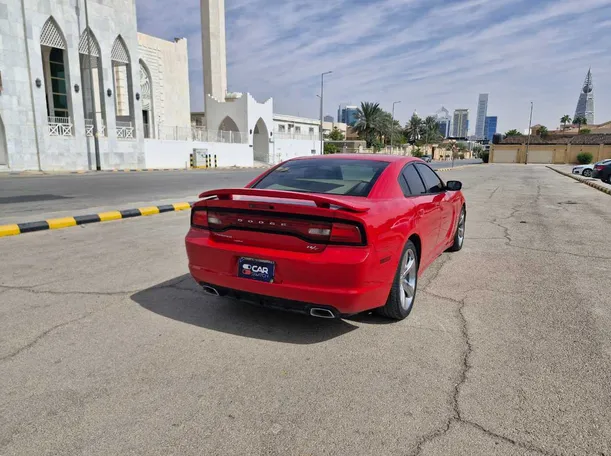 Car image 5