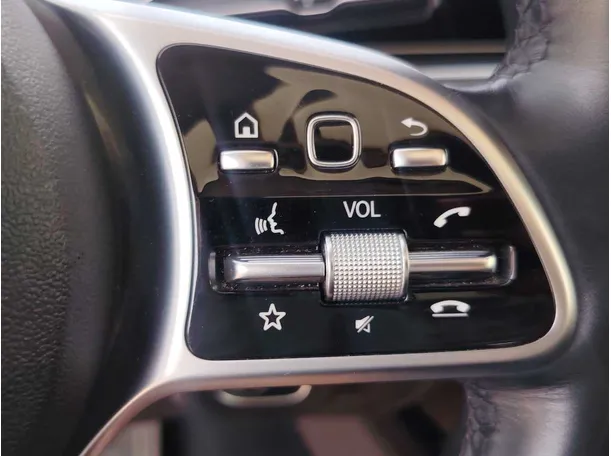 Car image 37