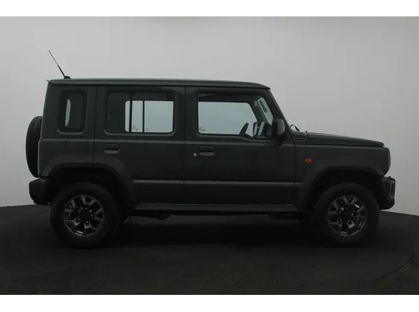 Car image 13