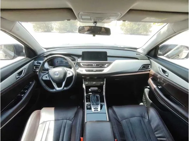 Car image 13