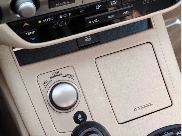 Car image 22