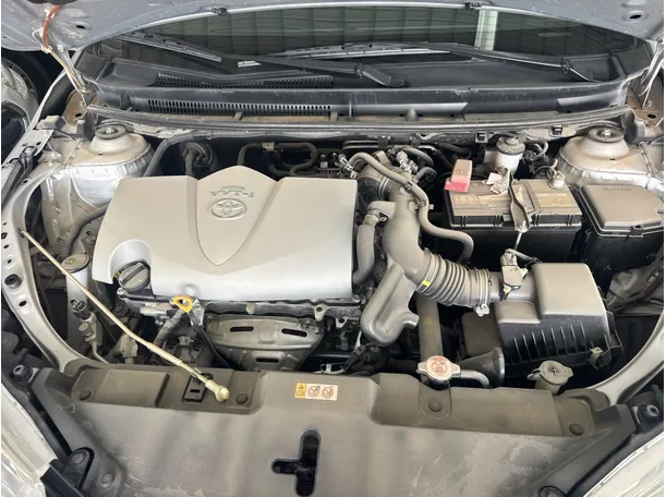 Car image 19