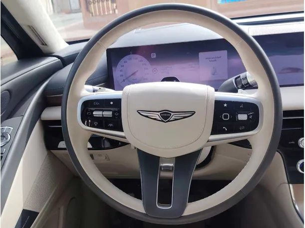 Car image 23