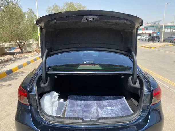 Car image 20