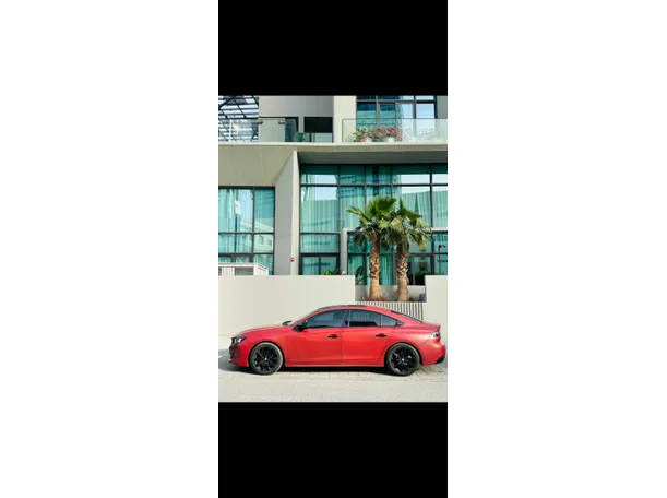 Car image 9