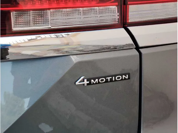 Car image 35