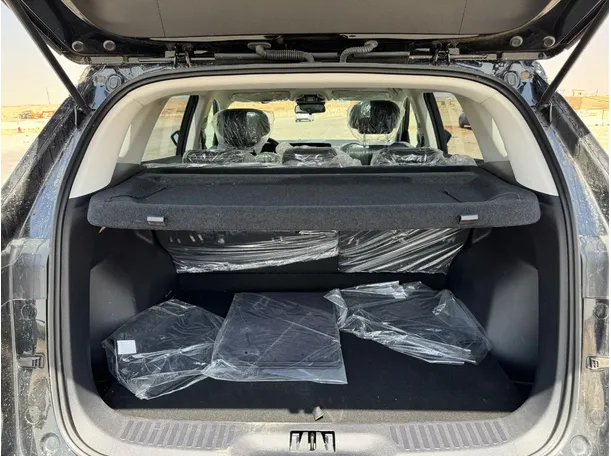 Car image 23