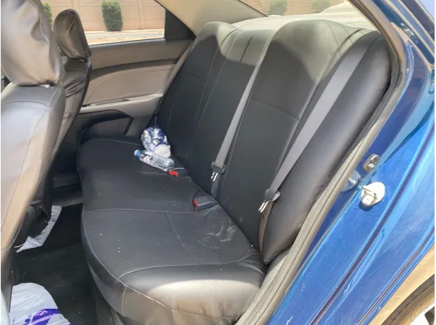 Car image 13