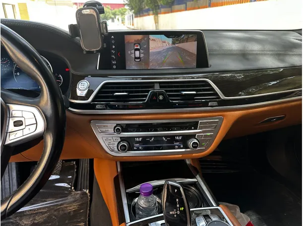 Car image 21