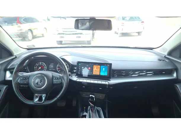 Car image 16