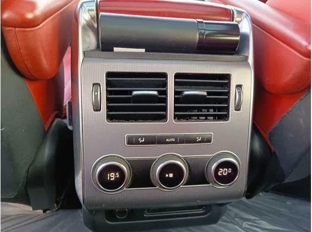 Car image 32