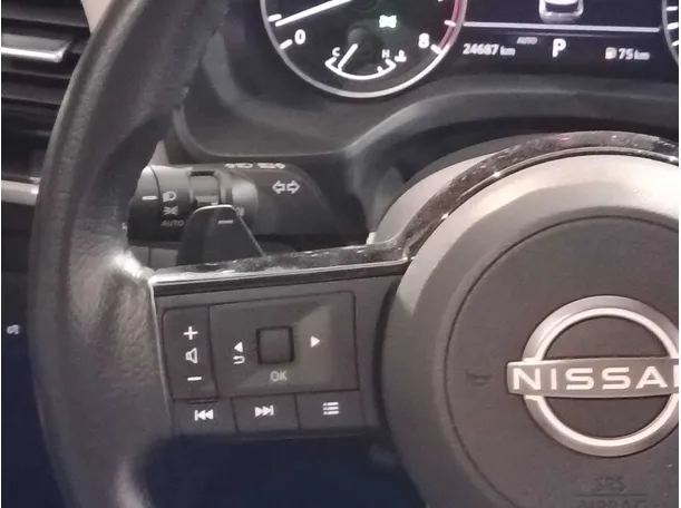 Car image 26