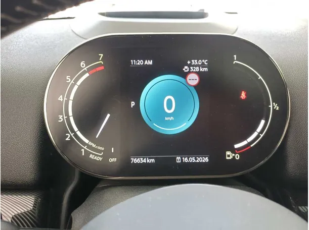 Car image 19