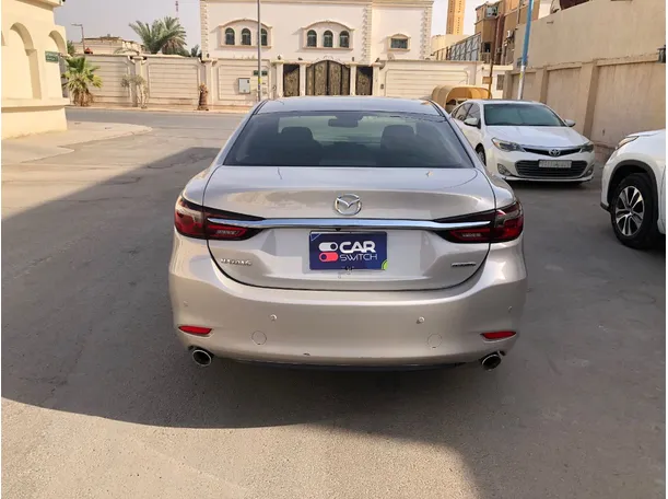 Car image 6