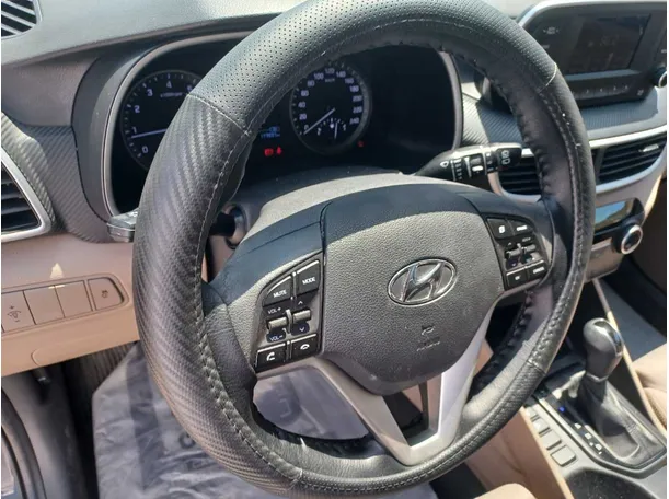Car image 20
