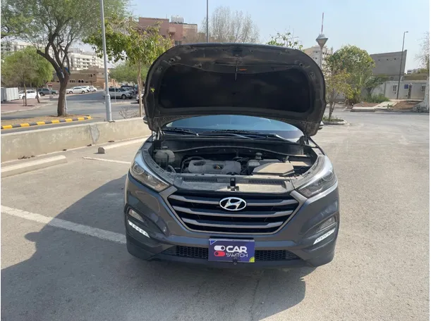 Car image 24