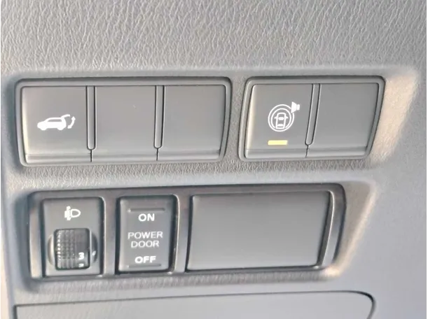 Car image 34