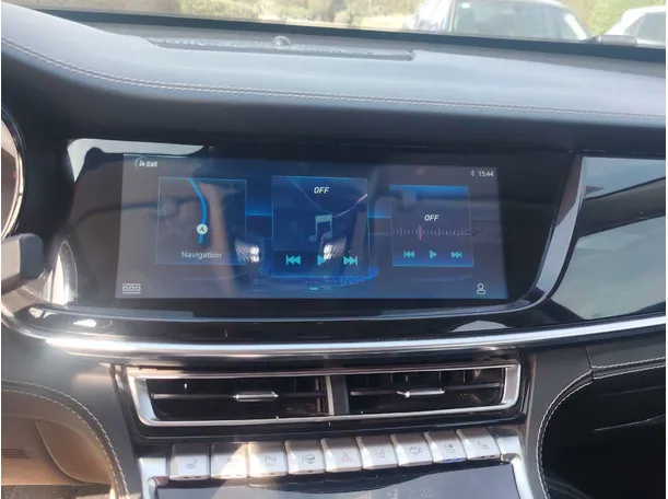 Car image 22