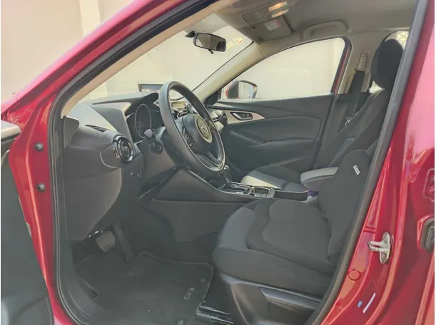 Car image 13