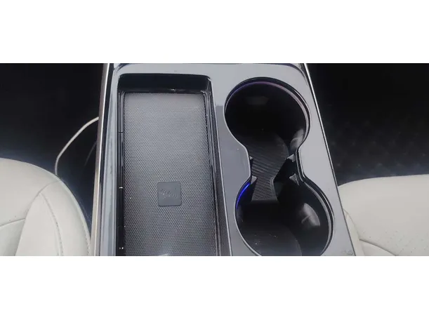 Car image 29