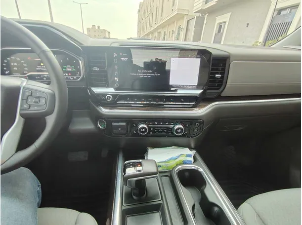Car image 17