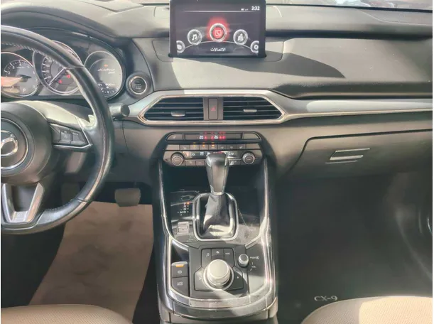 Car image 28
