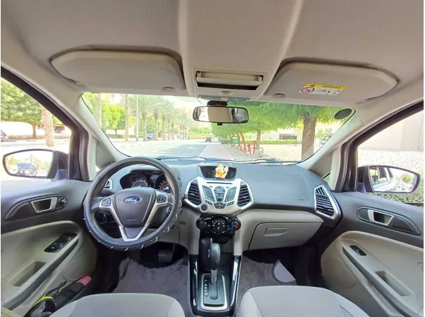 Car image 17