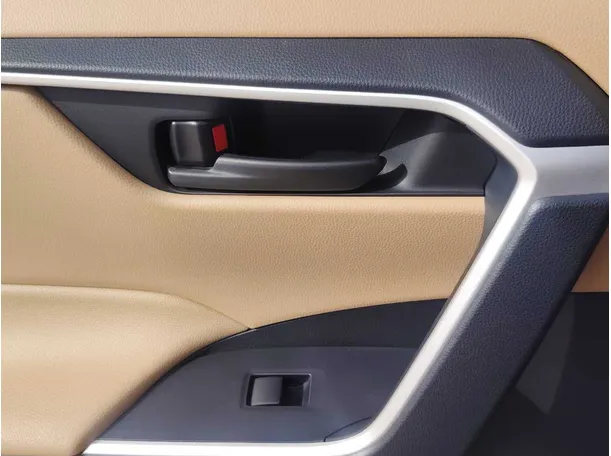Car image 29