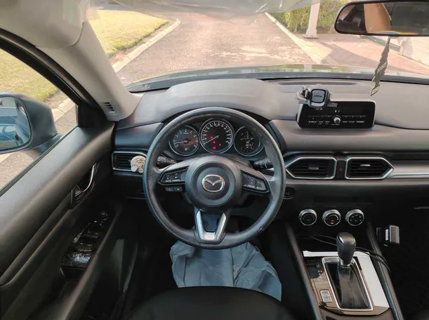Car image 23
