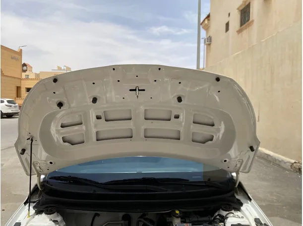 Car image 23