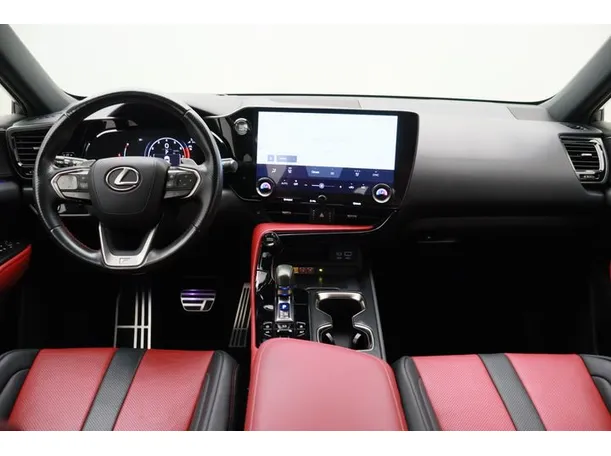 Car image 14