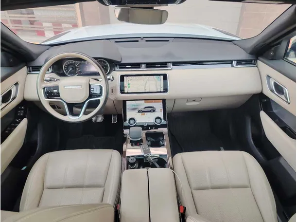Car image 21