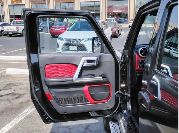 Car image 11