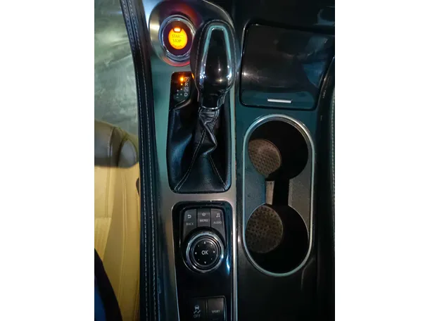 Car image 23