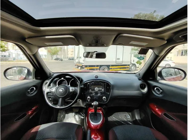 Car image 17