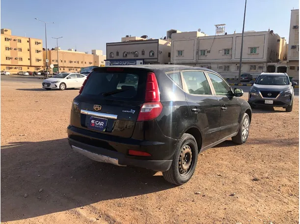 Car image 5