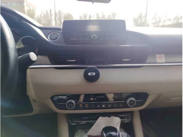 Car image 21