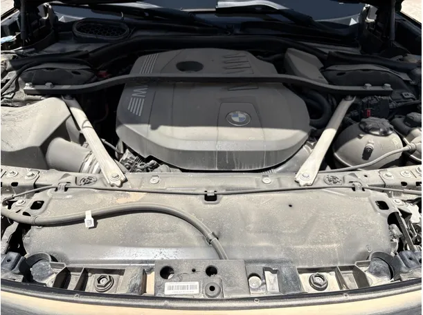 Car image 30