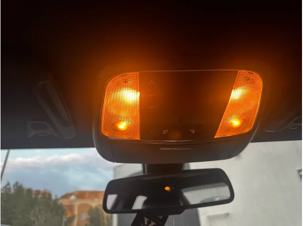 Car image 22