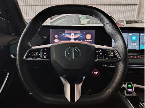 Car image 25