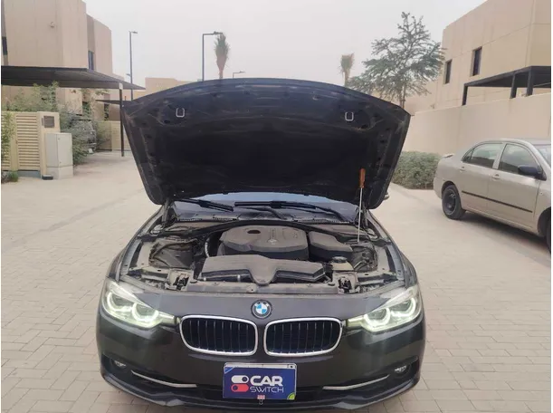 Car image 39